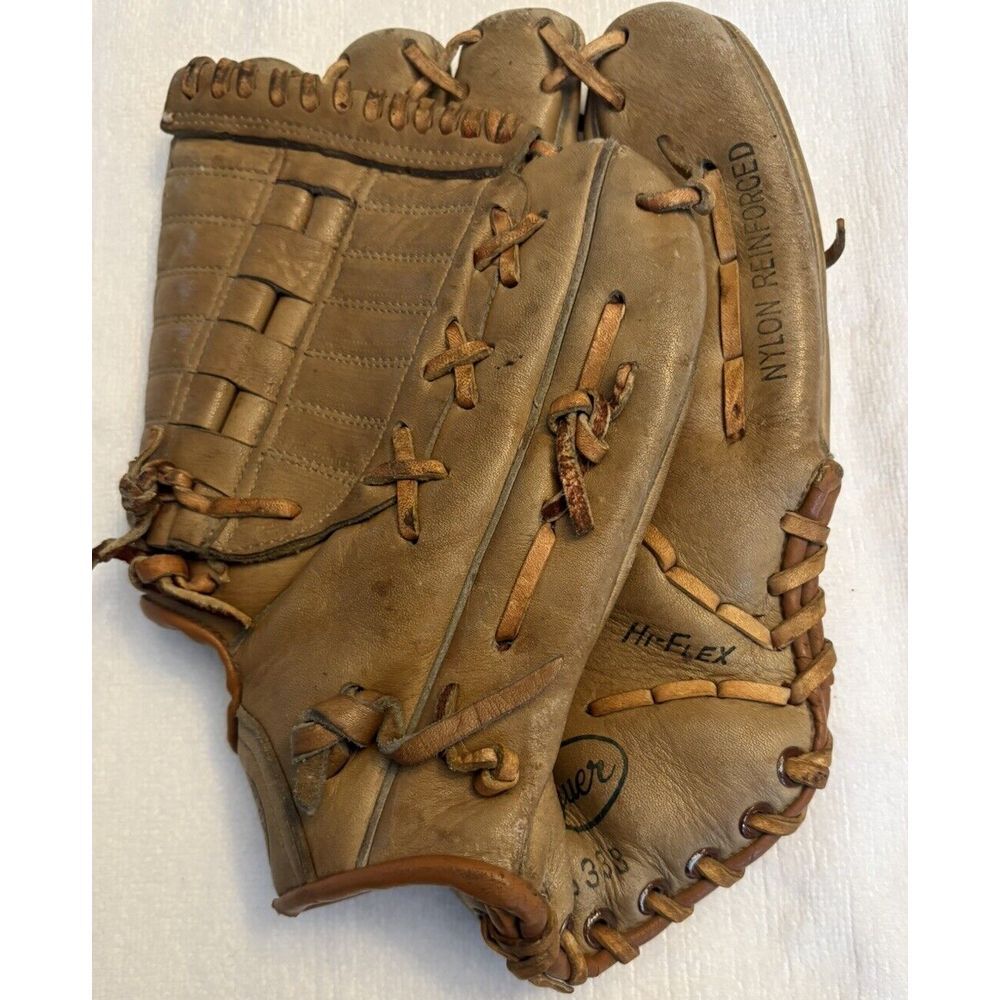 Leaguer Baseball Glove 5333 RHT 10" Nylon Reinforced Curt Simmons Closed Web